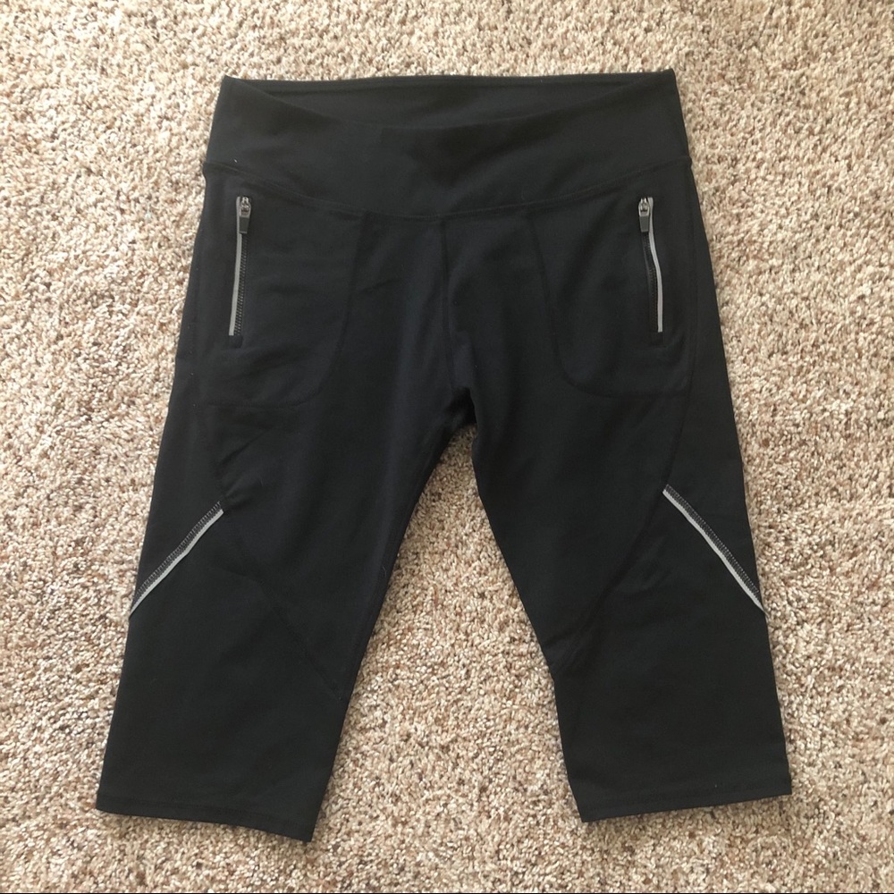 Fabletics Black Catalina Crop Leggings